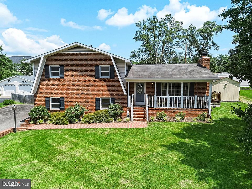 1st image of 702 Edwards Dr