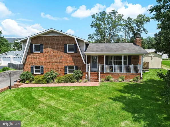 702 Edwards Dr, Fredericksburg, VA 22405