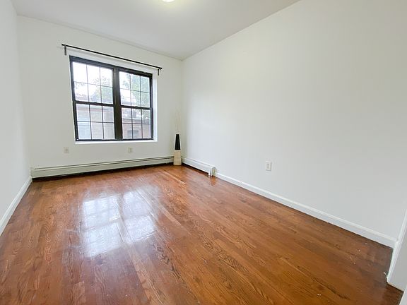 4th image of 137 Herkimer St #2R