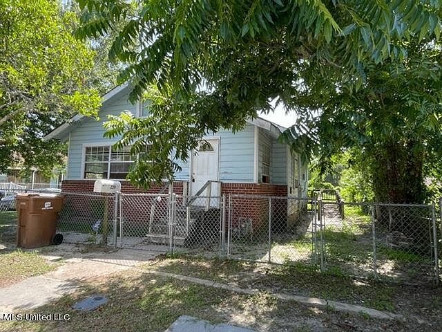 1st image of 239 Keller Ave
