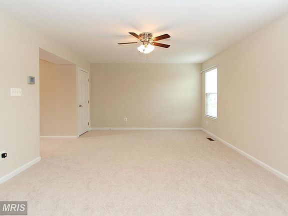 5th image of 3803 Daisy Ln