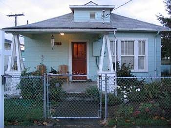 1st image of 307 Calistoga St W