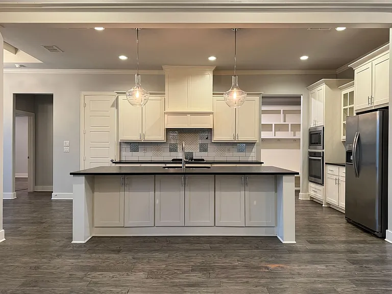 7315 Rolling Acres Pl — Photo 11