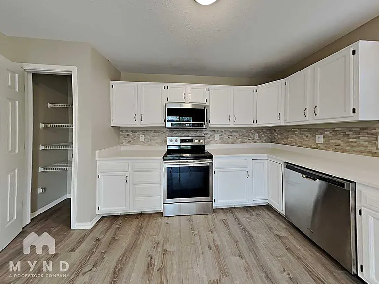 105 W Carolina St — Photo 6