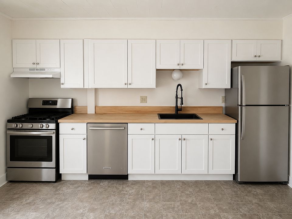1st image of 60 Walton St APT 4