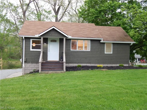 8553 Broadview Rd, Broadview Heights, OH 44147