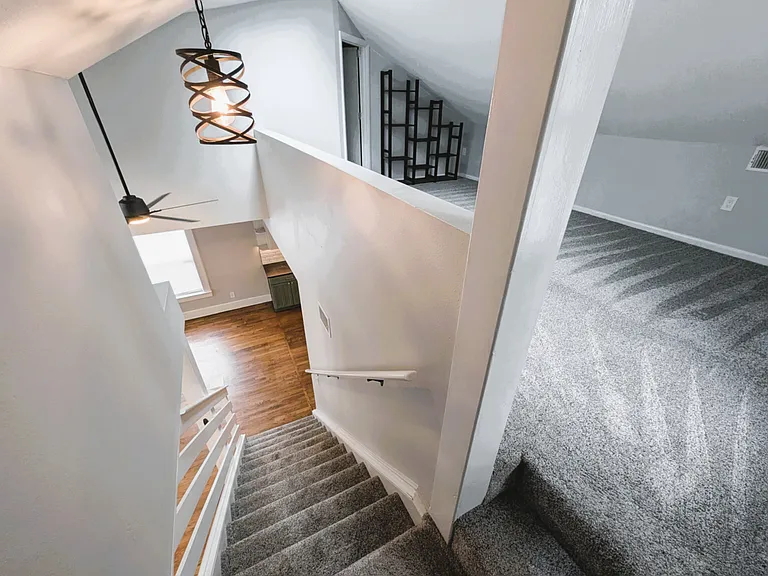 809 N Hyer Ave — Photo 7