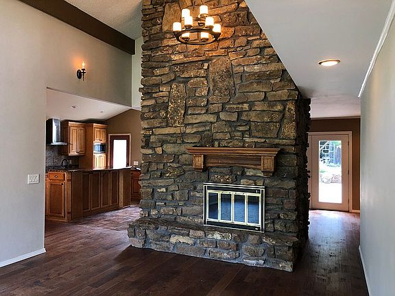 2nd image of 14423 Grace Ln