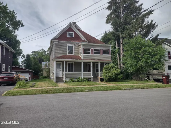 6 7th Avenue, Gloversville, NY 12078