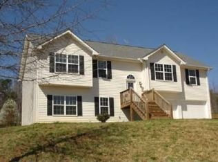 47 Kensington Dr, Cleveland, GA 30528