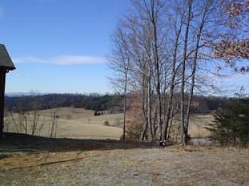 4th image of 28 Breezy Hill Dr