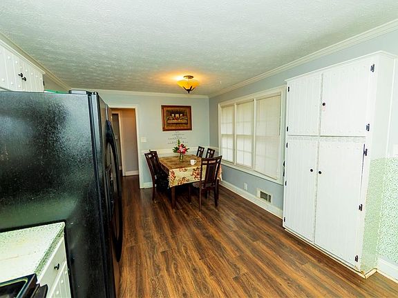 4th image of 3401 Rae Pl