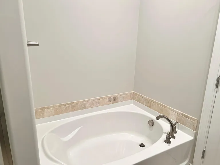 705 Piedmont Crossing Dr — Photo 13