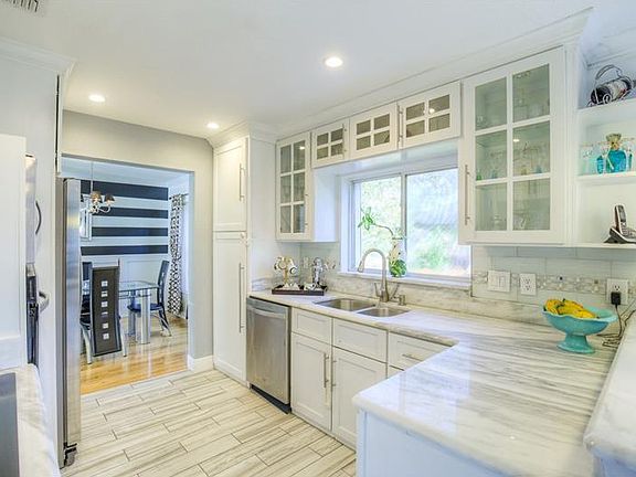 4th image of 6023 Brookhill Ct #1