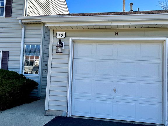 2nd image of 15 Gant Cir APT H