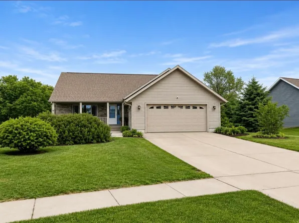 54 Me Me Ln, Reedsburg, WI 53959