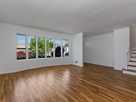 3rd image of 9 Birch Ln