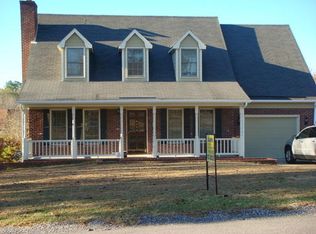 6104 Lakeway Dr, Fayetteville, NC 28306