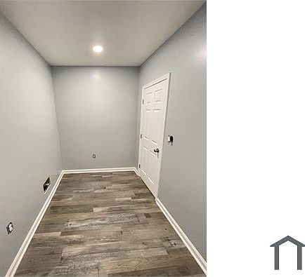 3rd image of 2922 Edmondson Ave