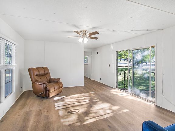 3rd image of 110 Mesquite Lane