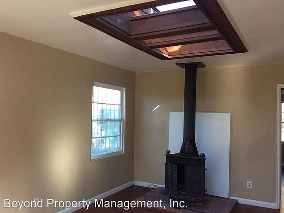2nd image of 5856 Lynn St