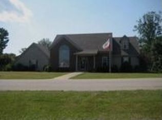 50 Majestic Dr, Irvine, KY 40336