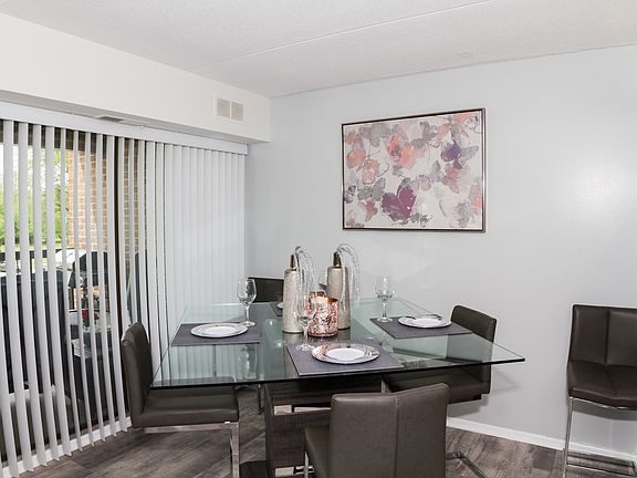 5th image of 500 Park Ave APT 323