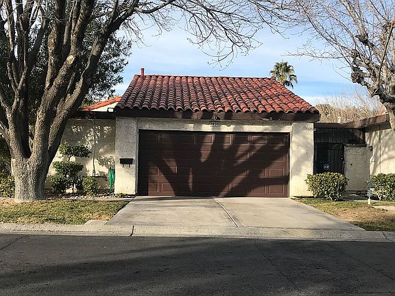2 car garage view.