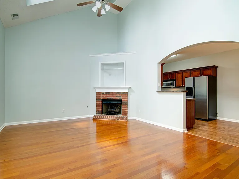 9138 Cinderhill Cv E — Photo 3