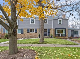 300 Lincolnwood Rd, Highland Park, IL 60035