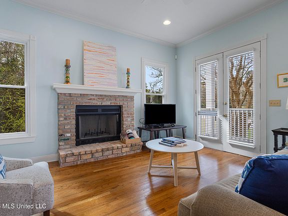 5th image of 1618 Cypress Ln