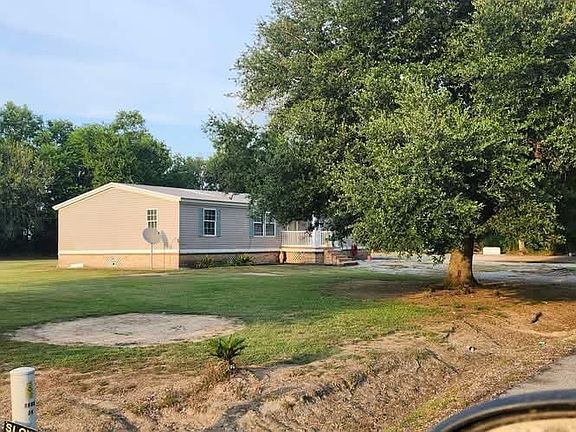 2nd image of 160 Pear Ln