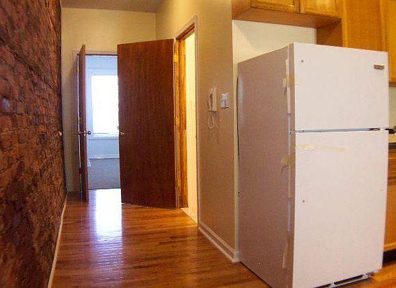 5th image of 215 Buckingham Pl APT 3