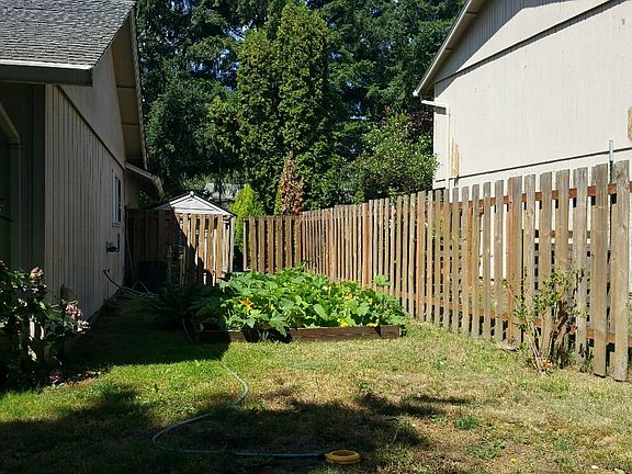 3rd image of 2105 SE 138th Ct