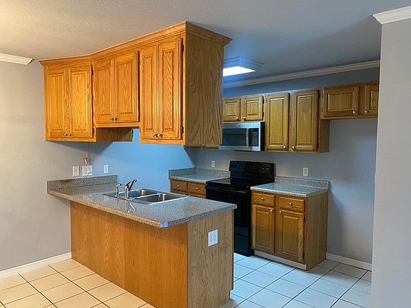 4th image of 2312 W Skyler Dr
