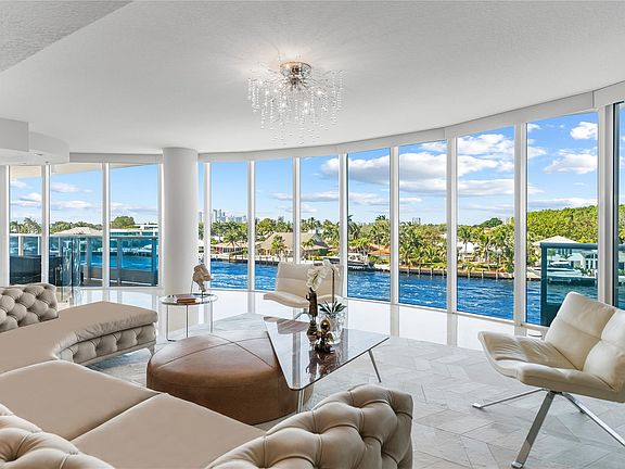 3rd image of 715 Bayshore Drive #401