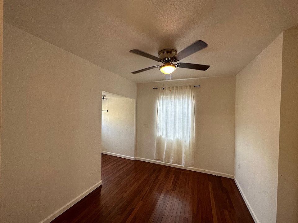 1st image of 2107 India St #1/2