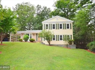 2020 Powhatan St, Falls Church, VA 22043