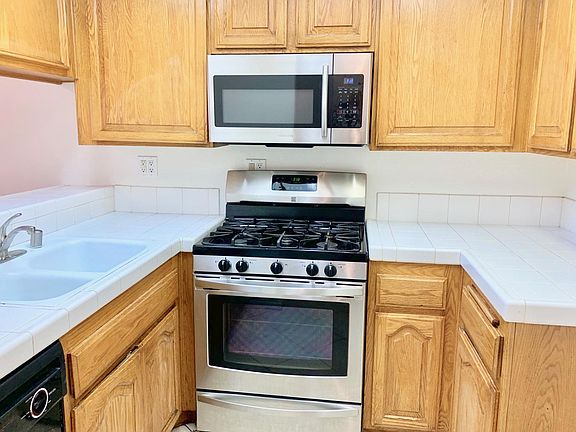 3rd image of 11689 216th St