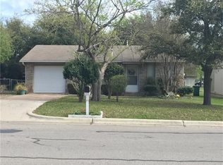 408 Sloan St, Taylor, TX 76574