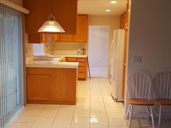 3rd image of 29058 Rosecliff Ln