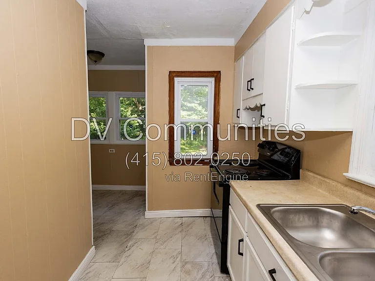 1148 E 176th St — Photo 36