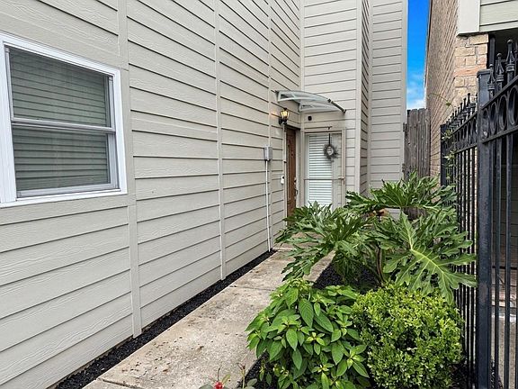 3rd image of 10916 Francoise Blvd