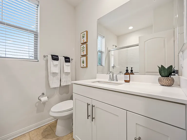 3204 E Painted Crescent St — Photo 31
