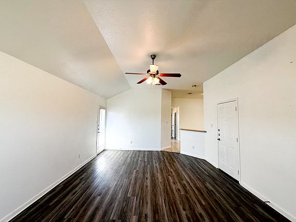 5th image of 1202 Cinch Dr #A