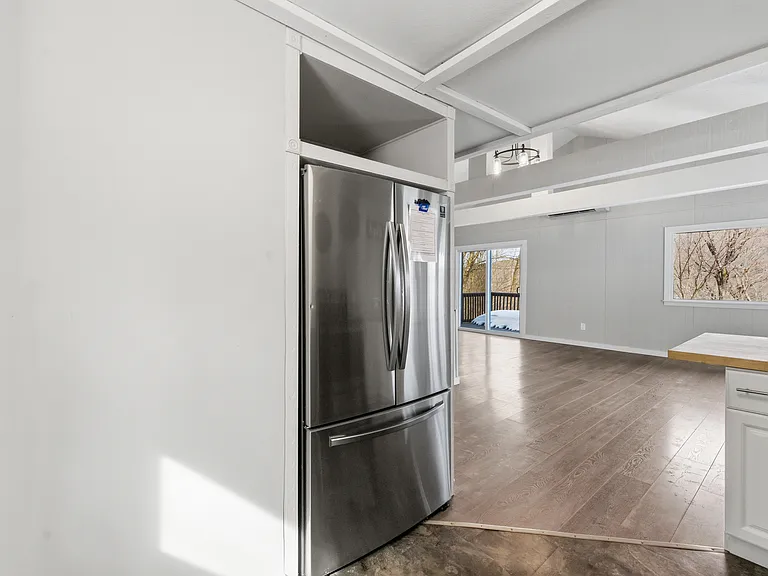 Hilltop Dr — Photo 15
