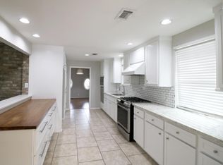 13930 Saint Marys Ln, Houston, TX 77079