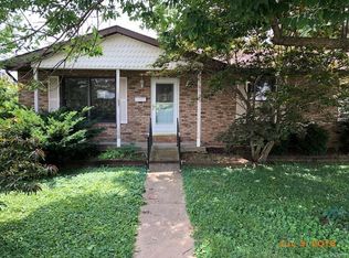 1133 S 3rd St, De Soto, MO 63020