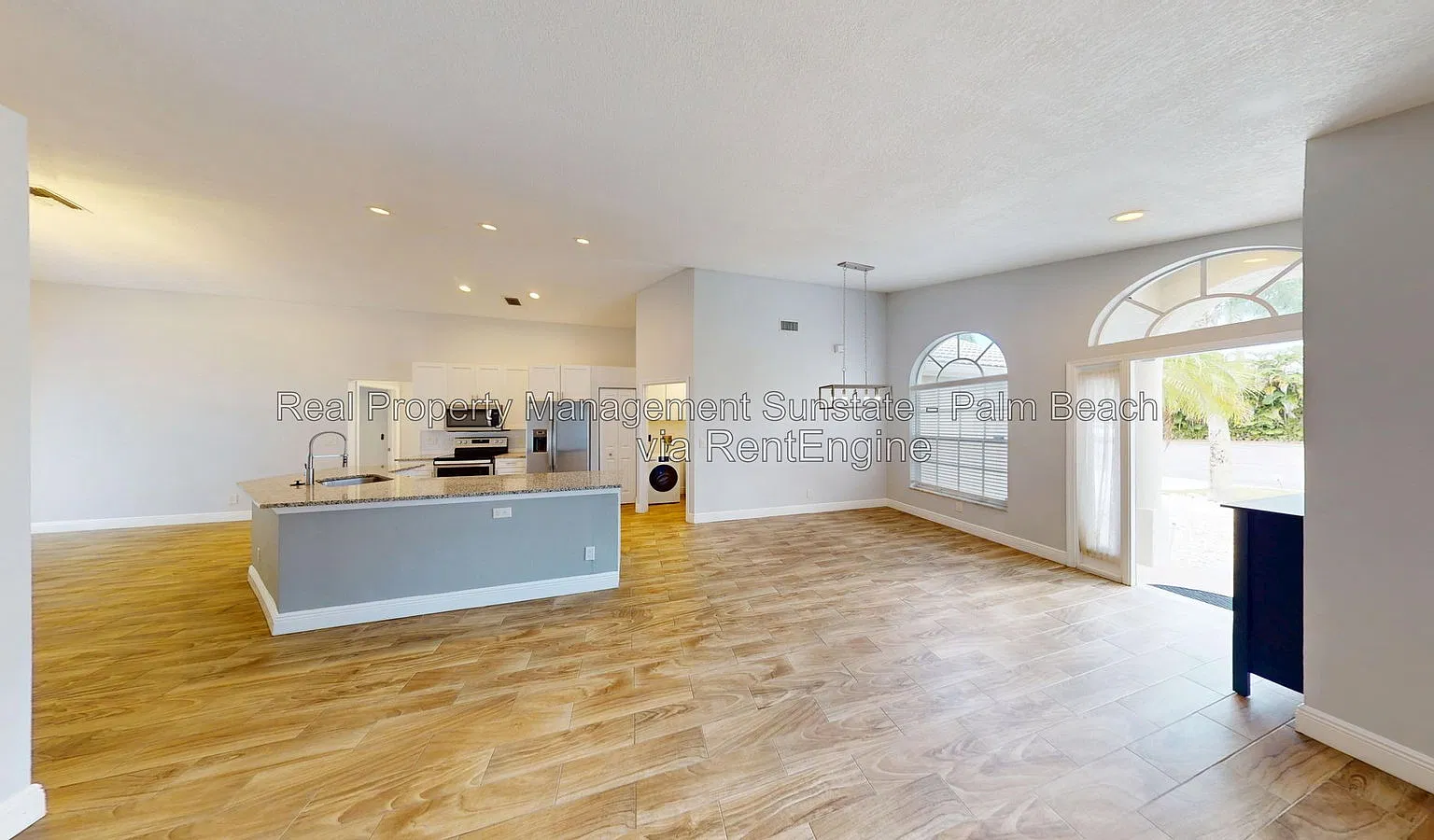 3 bed, 2.0 bath, 1450 sqft, $3,400 — Photo 4