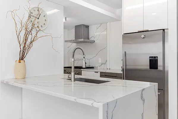 288 Lexington Avenue #10FG in Murray Hill, Manhattan